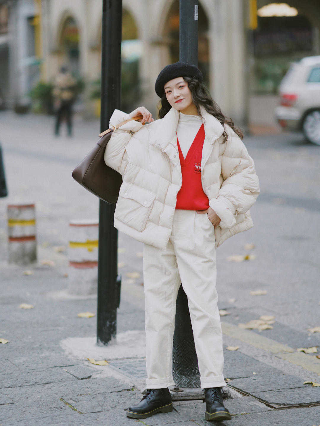 呆板|今年羽绒服流行选短不选长,穿着保暖时尚又显高,小个子也喜欢