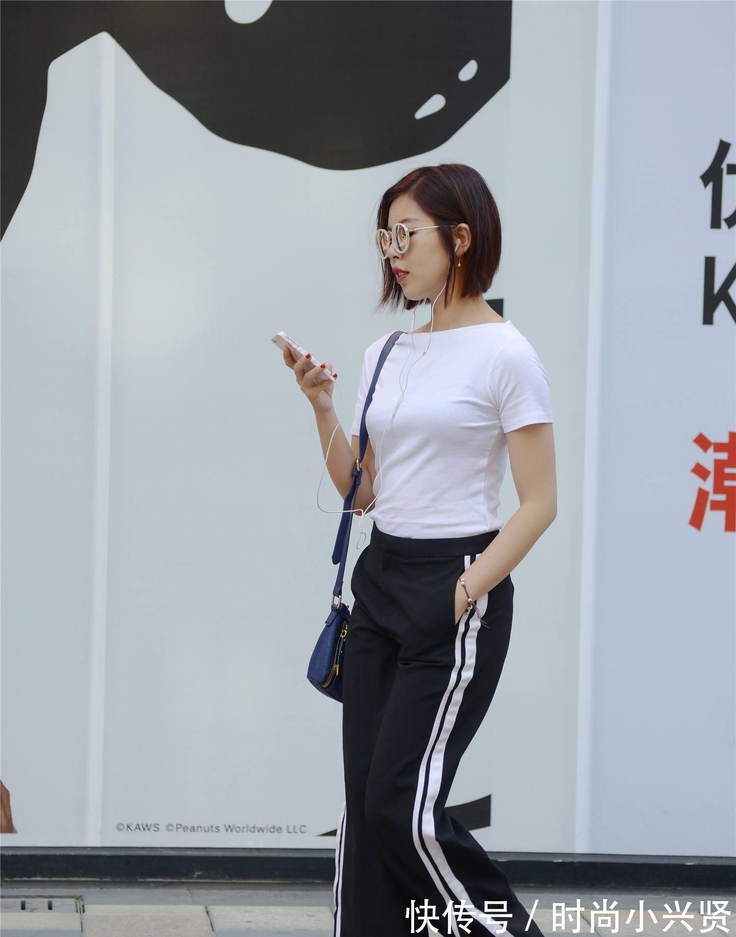 时尚美 运动裤搭配坡跟鞋,这样穿搭,你会不会觉得很惊艳