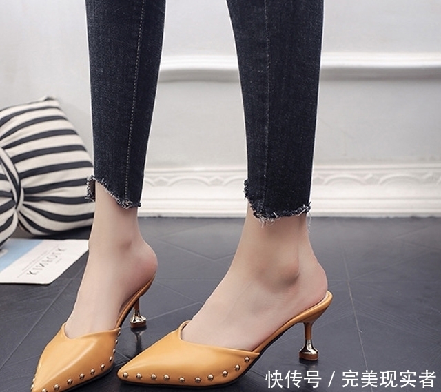 让时髦精大开眼界的几款高级鞋,好看好穿好搭,怎么看都有女人味