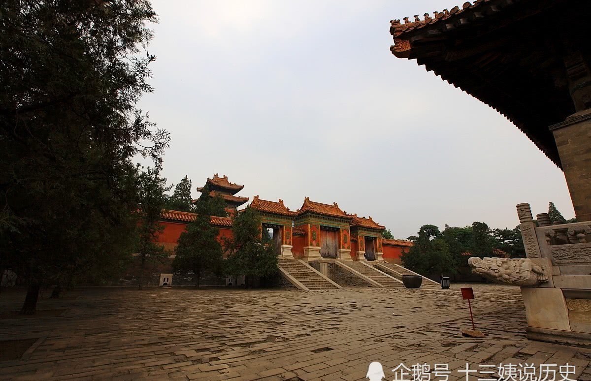 侮辱|慈禧太后陵墓:如同帝王陵,珍宝被孙殿英洗劫一空,慈禧尸体遭到侮辱破坏