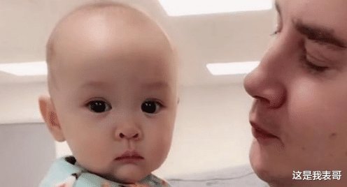 宝宝|到底应该如何去帮助宝宝睡出一个好的头型呢?