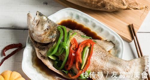 腥味|做清蒸鱼,加盐去腥是大错特错,这样做才好吃,肉质鲜嫩没腥味