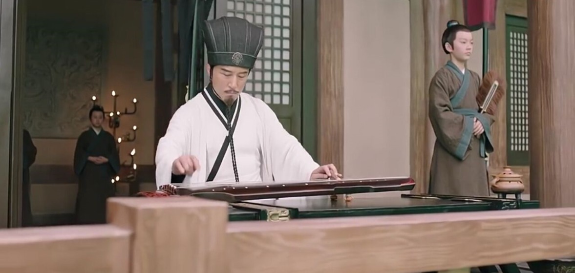 司马懿|诸葛亮空城计！司马懿看到后为何直接撤兵？只因这两人露出了破绽