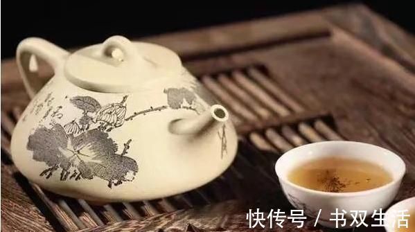 血栓|这4种食物比肥肉还升血脂,尽量少吃点,有助于保护血管!