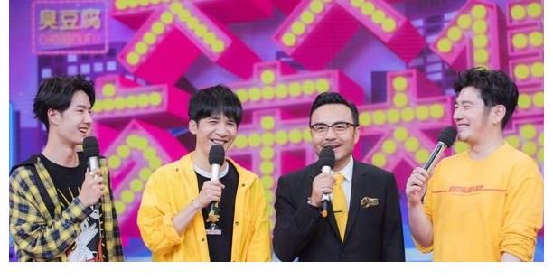 主持人接连翻车后，为何《天天向上》还能改到黄金档播出