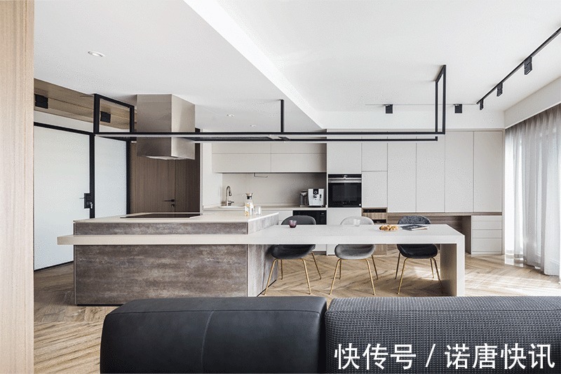 玄关|180㎡现代极简,无主灯设计果然不凡,朴素的空间也有档次感