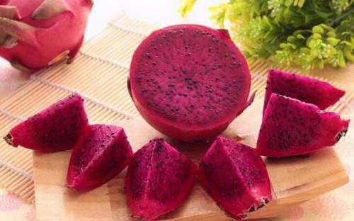 火龙果|人到8月中年想长寿，推荐多吃3种食物，补血养颜，预防子宫早衰
