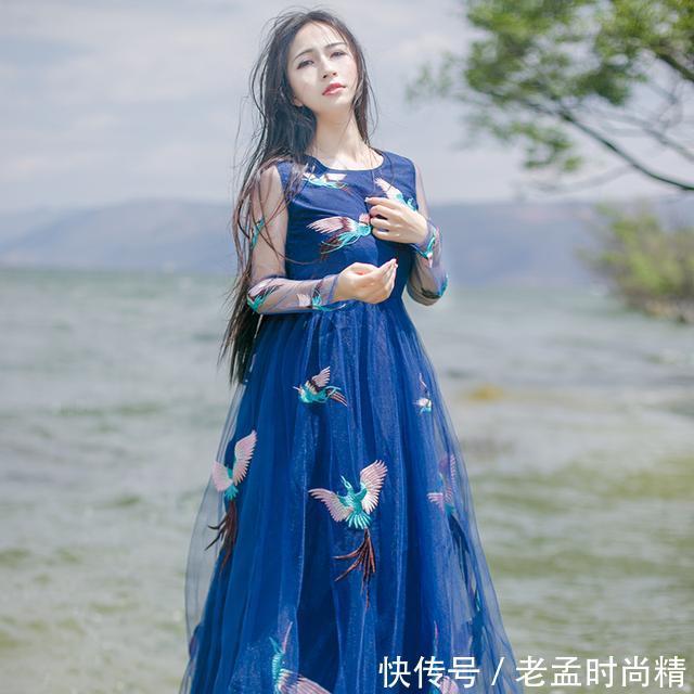 周冬雨 一件仙气的网纱刺绣连衣裙惊艳这个春夏,你的美可以自己掌控