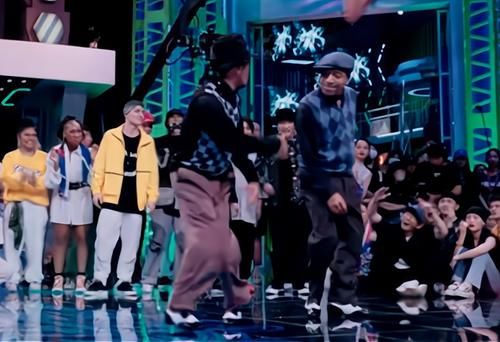 张艺兴|《这就是街舞4》首播，大混战缺少记忆点，王一博成唯一惊喜