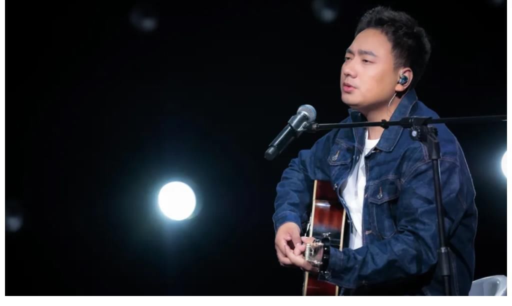 2021中央广播电视总台|海来阿木受邀与张杰杨宗纬张韶涵同台献唱央视七夕晚会