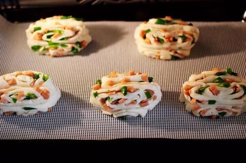 花生油|早起10分钟,做2笼小花卷,咸香柔软,搞定全家早餐主食