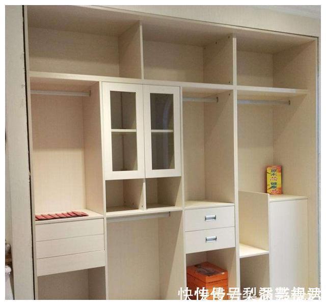寿命|卧室装衣柜别再用这种材料,寿命短还污染严重,别等入住再后悔