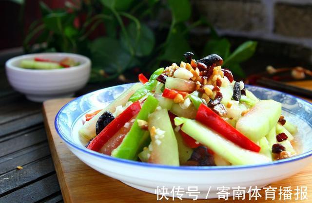 步骤|西瓜皮别再扔了,凉拌西瓜皮:一道不错的爽口小菜,还有清火效果
