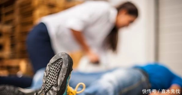 46岁男子饭后突发脑梗,早提醒了,饭后2事做不得