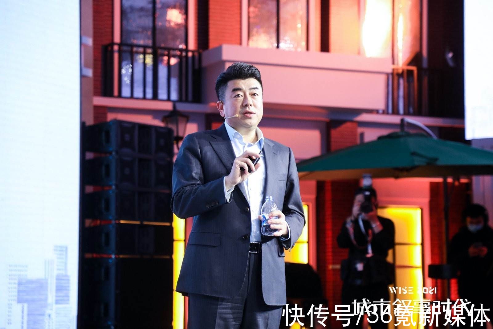 老人|链家李峰岩：新经纪时代 「邻居」是稀缺资源｜城市叙事时代