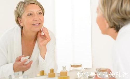 热水澡|一天中人的血压有两高峰期,有些人不知道,或许以为是高血压