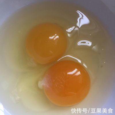 番茄红素|十分钟健康早餐～西红柿圈圈蛋这么做，吃前一定备足饭