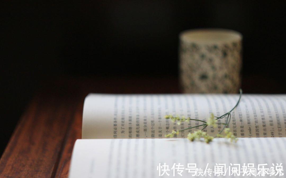 书房|90后小夫妻却偏爱中式装修，去除繁琐设计，书房的设计更为独特！