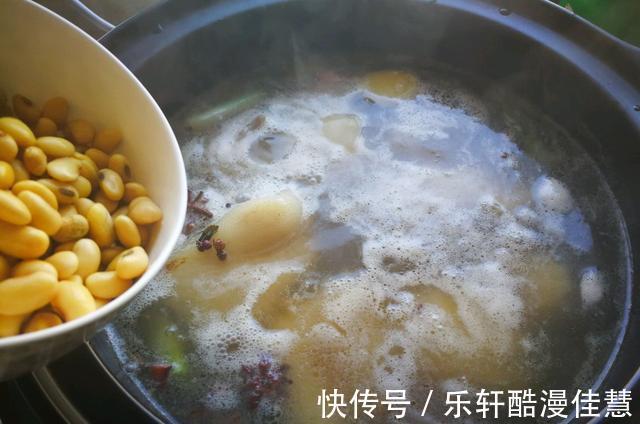 黄豆|买2个猪蹄,加上1把黄豆一焖,肥而不腻,好吃无腥味