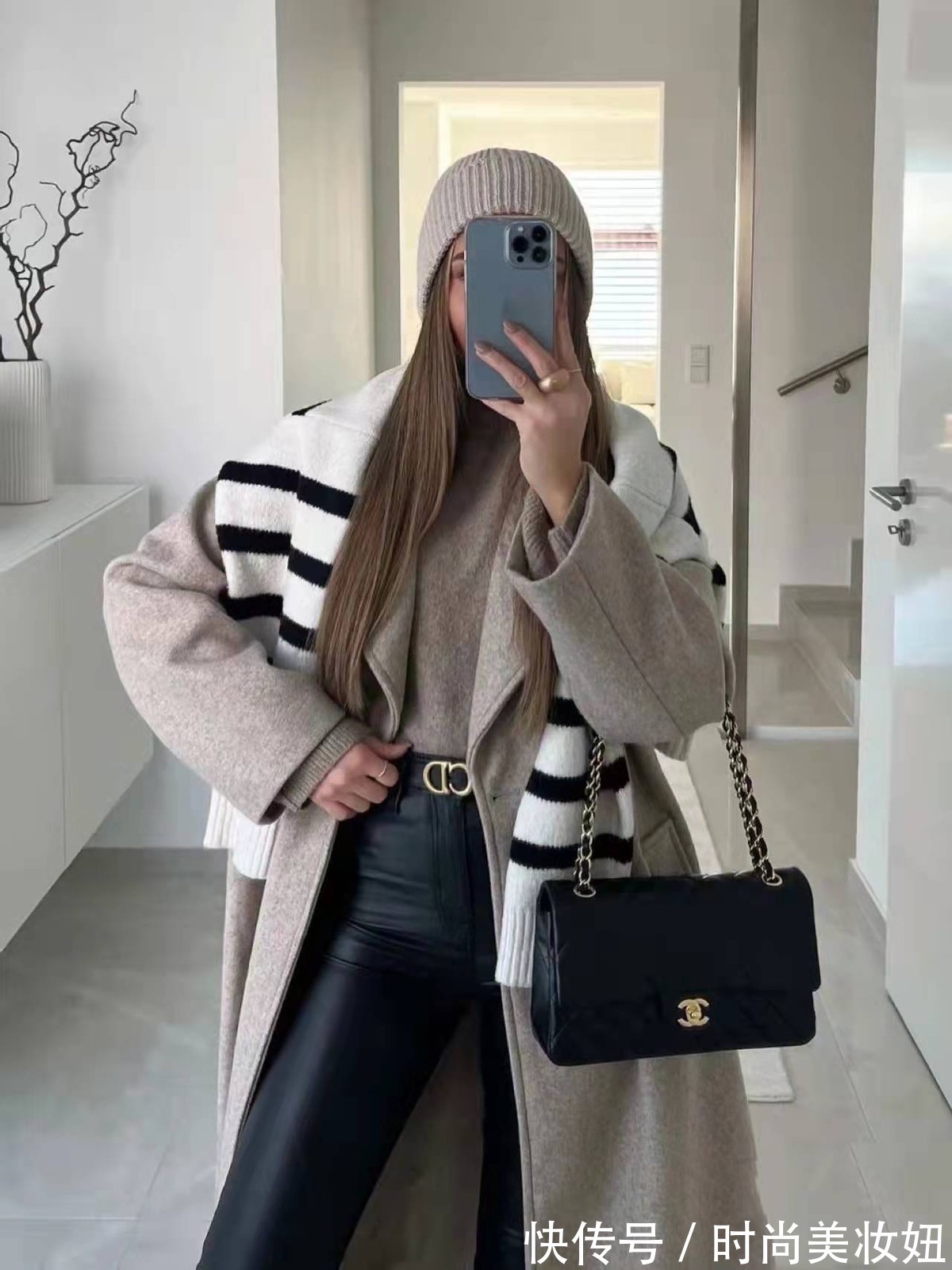 统一性 大衣不要总是搭配半身裙,配这几款裤子更洋气,时髦精都爱穿