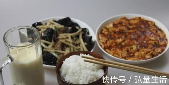 模特队|105岁老人直言:长寿不需戒酒戒烟!只要做好5件事,尤其是女性!