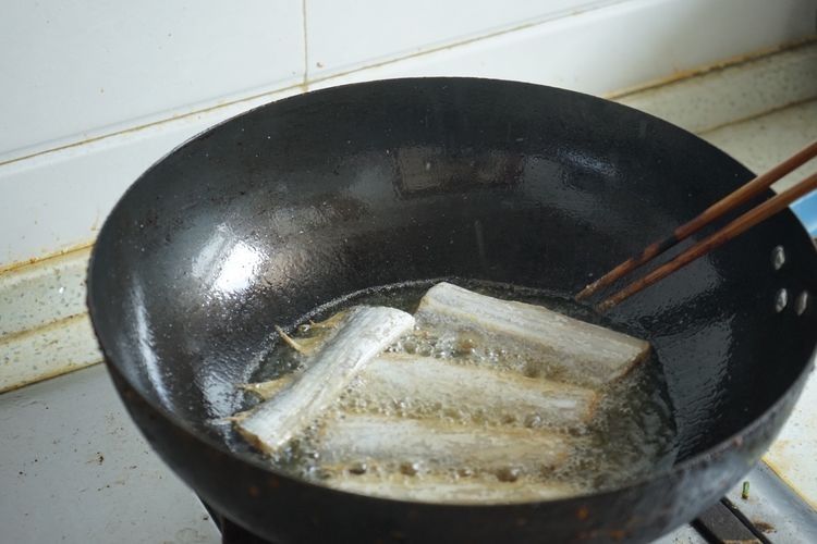 简单无难度的香煎带鱼,秋天学起来,做给家人吃