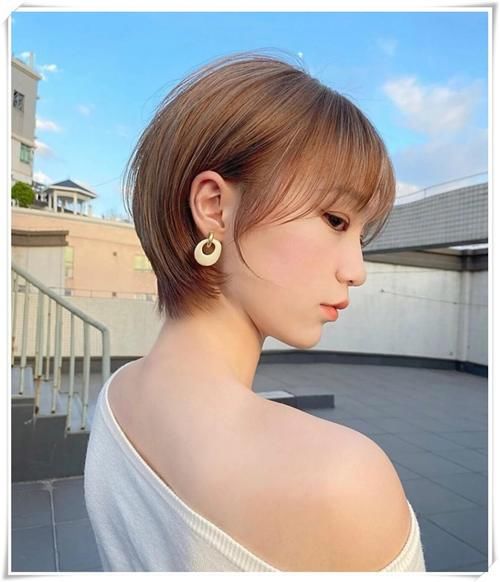 春夏季节，选择这5种“初恋”短发，美出新高度