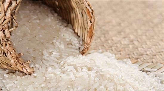 大米生虫不能晒,米店老板教我一招,大米放一年都不生虫