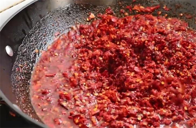 二十年秘制辣椒酱配方，详细做法全都告诉你，香辣过瘾，好吃下饭