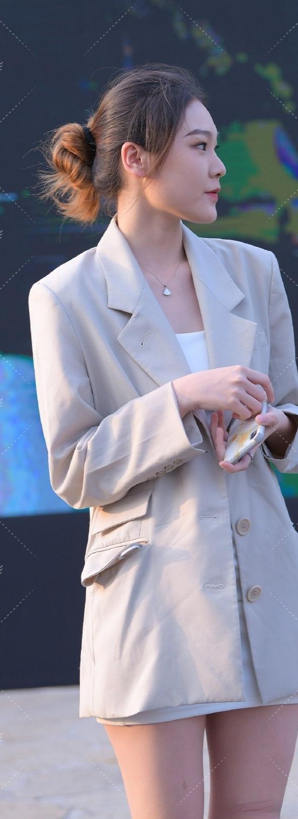 青春|青春时尚的包臀裙装扮,优雅气质完美展露出来,穿出显瘦