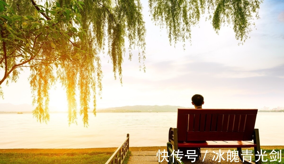 如花在野@一种温柔细腻,探入心底的纯粹,融入心灵的暖意疗愈