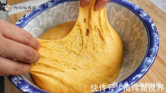 一日三餐|这种南瓜千层饼，在家就能做，口感独特，馅料丰富，比肉夹馍还香