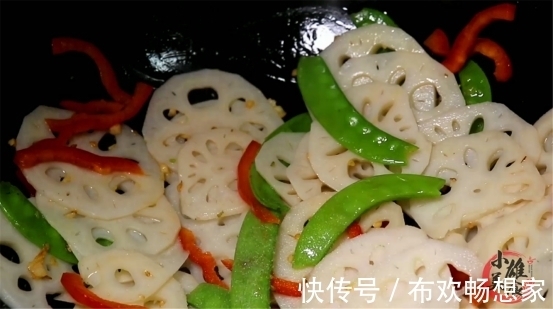 莲藕一焯水就变黑大厨牢记一招，保证藕片白净爽脆，更入味