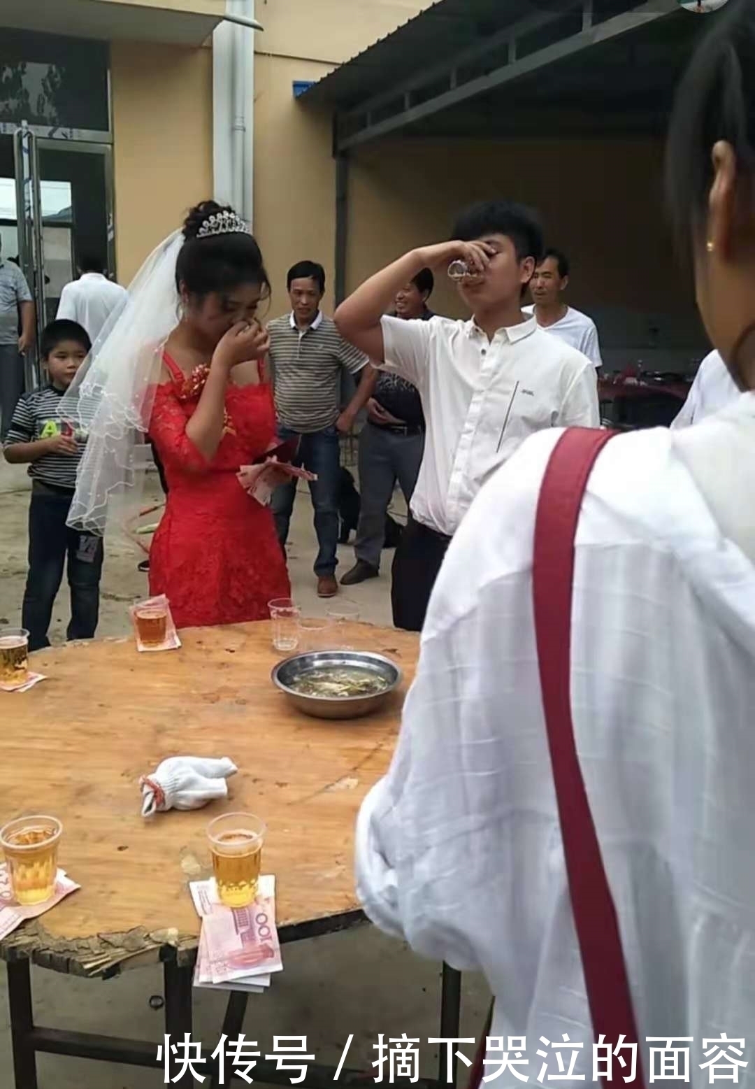 小丽|明星都没见过婚礼,你见过吗,新娘的鞋子成为了婚礼亮点!