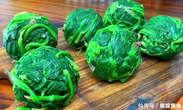 春天,碰到此菜别手软,一次性买20斤,放冰箱冻起来,特省事