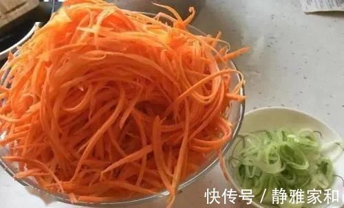 腥味|炒鸡蛋时,最忌讳加油,学会这样做,鸡蛋鲜嫩好吃,还没有腥味