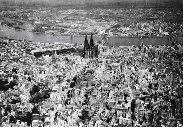 没了|30万精锐部队奉命回国,整整走了5年,回国后国家却没了