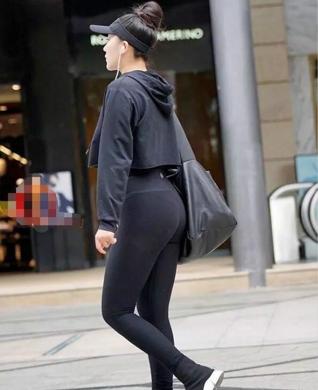 打底裤|街拍性感时尚的紧身打底裤美女，散发迷人的活力气息