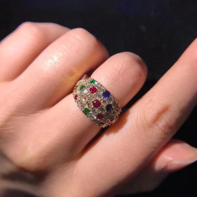 首饰|为什么女人都爱彩宝首饰?除了价格高,和铂金的结合更是锦上添花