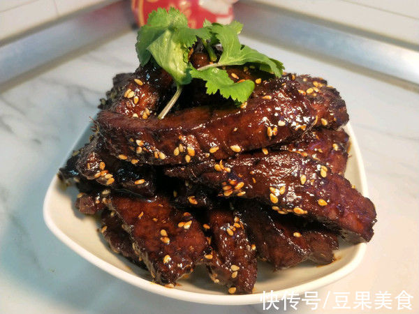 小茴香|你麻辣牛肉条的正宗做法，简单几步，越吃越上瘾