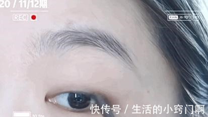 化妆 为什么现在很多女生不化妆只涂口红!