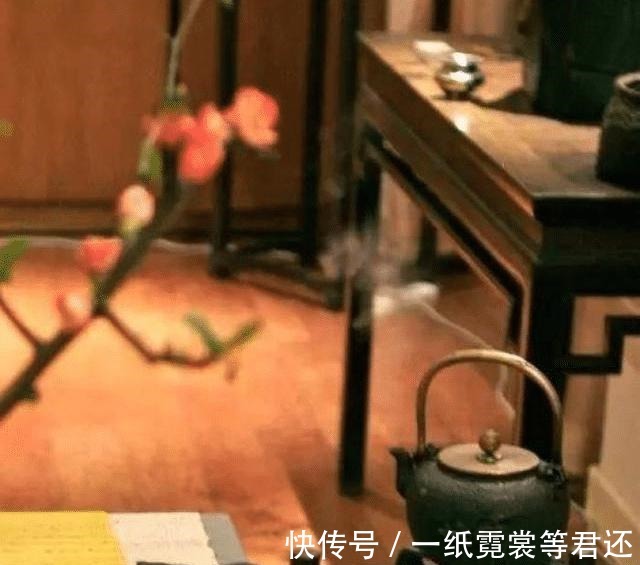 问刘十九$白居易随手写下一首小诗,短短二十字成为唐诗中的神品!