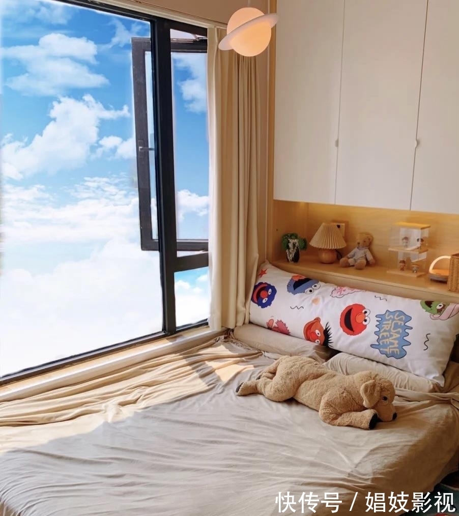 手机充电|90后男孩晒30㎡单身小宅,“宝藏式”装修而走红,圈粉无数