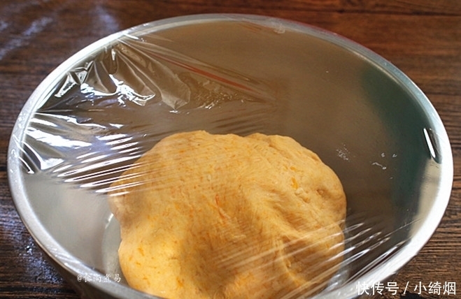 面食|不会捏包子可以试试此款面食,馅料丰富很营养,越嚼越香吃不腻