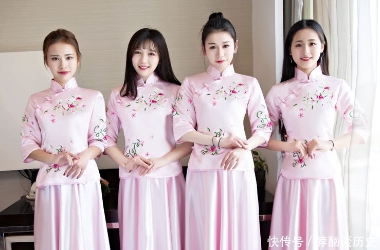3款伴娘礼服,哪件适合在闺蜜结婚时穿?测真爱离你还有多远