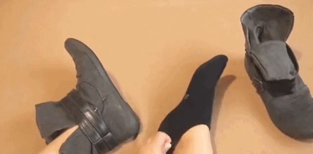 污渍 新买的鞋子不合脚怎么办鞋子太小,一个塑料袋,就能变合脚