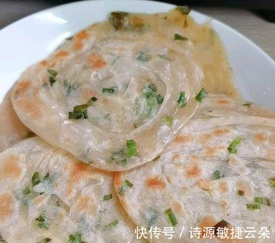 gt|饺子皮葱油饼教程,百吃不腻!