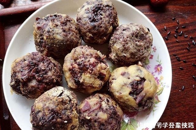 美味|吃包子米饭不如吃它，样子不好看却满满都是料，拌好一蒸，美味