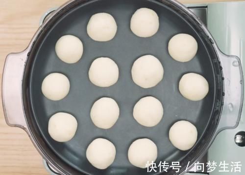 鲜香|土豆这样做太好吃，鲜香软糯，简单营养，孩子爱吃的解馋美食