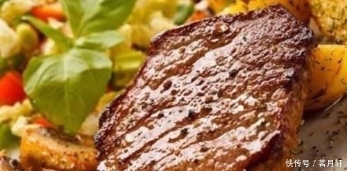 服务员|为啥去西餐厅，服务员先上一份免费的面包？知道真相后你还吃吗？